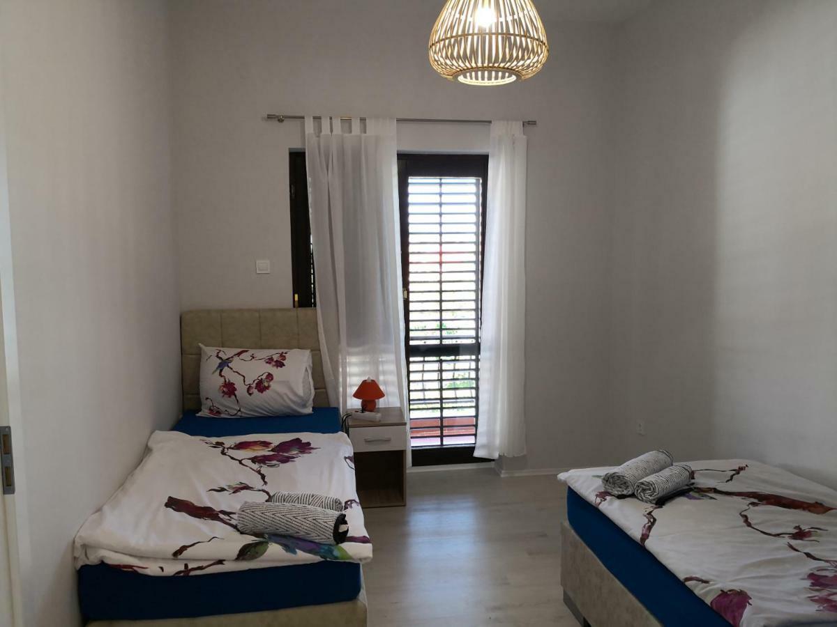 Апартаменты Apartman Cvitkovic Солине Экстерьер фото