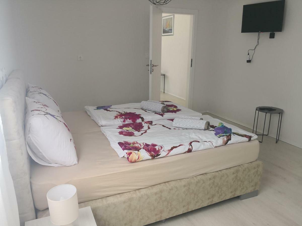 Апартаменты Apartman Cvitkovic Солине Экстерьер фото
